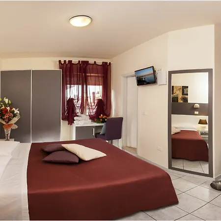 Rosy - Hotel